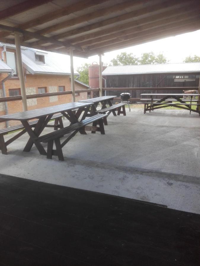 Stadnina Koni Tarka Zwierzyniec Buitenkant foto