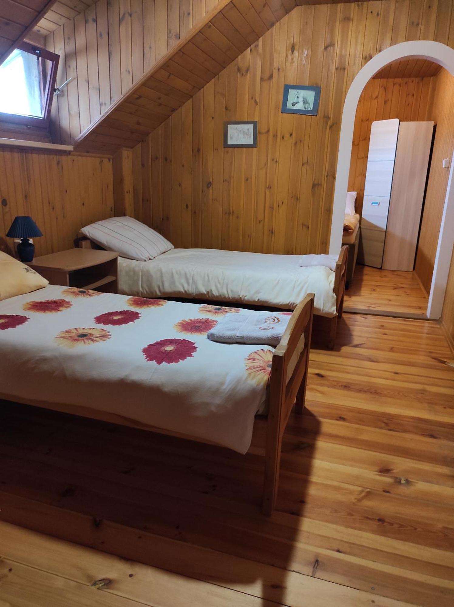 Stadnina Koni Tarka Zwierzyniec Buitenkant foto