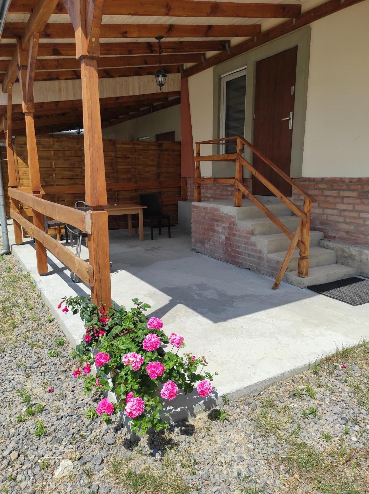 Stadnina Koni Tarka Zwierzyniec Buitenkant foto