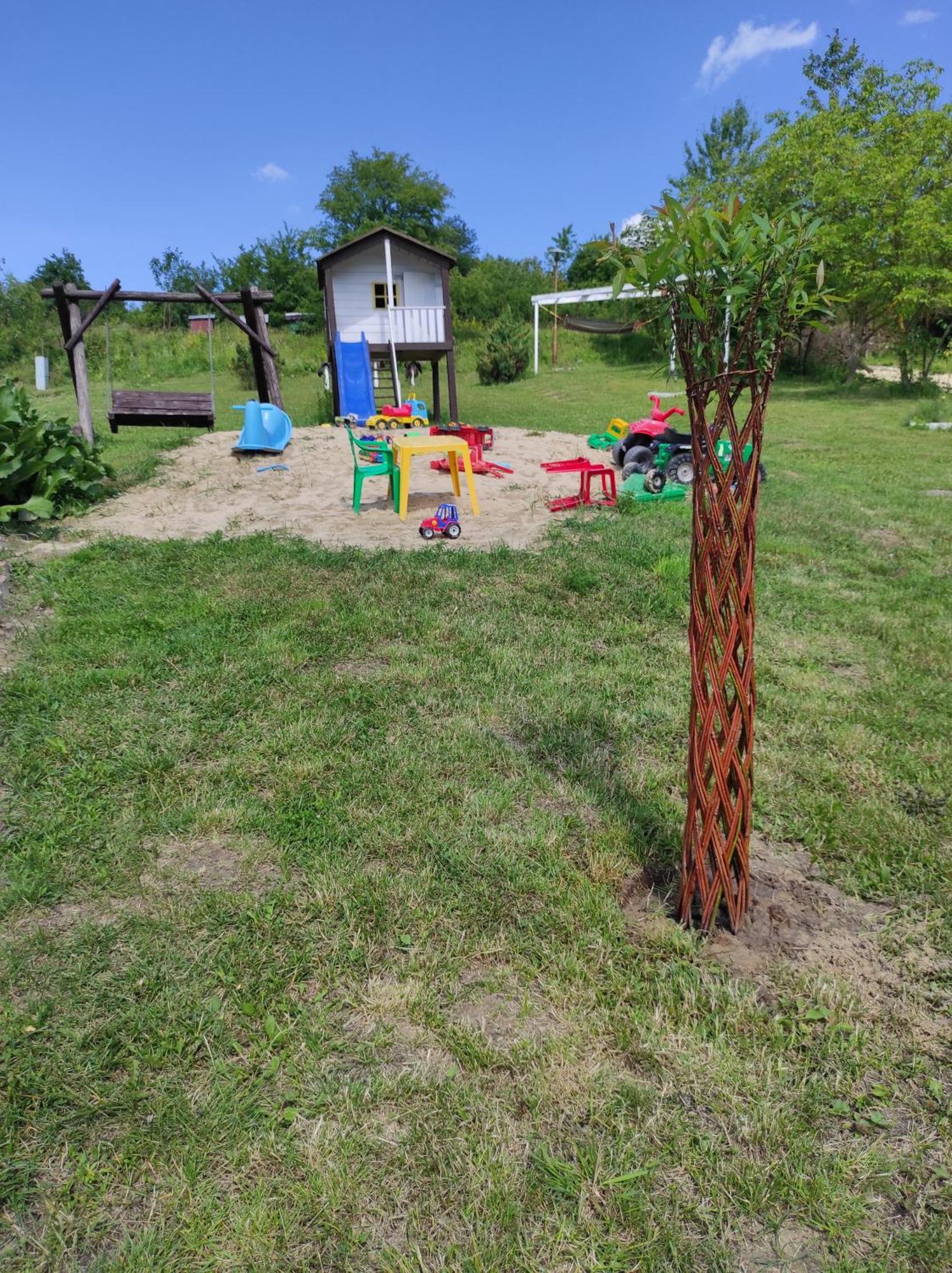 Stadnina Koni Tarka Zwierzyniec Buitenkant foto
